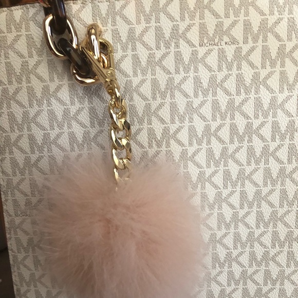 Michael kors Fur Pom Charm in Ballet NWT - Picture 3 of 6